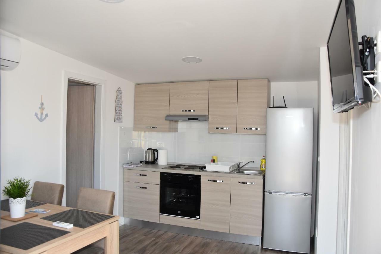 Kamp Tonci Hotel Biograd Na Moru Eksteriør billede
